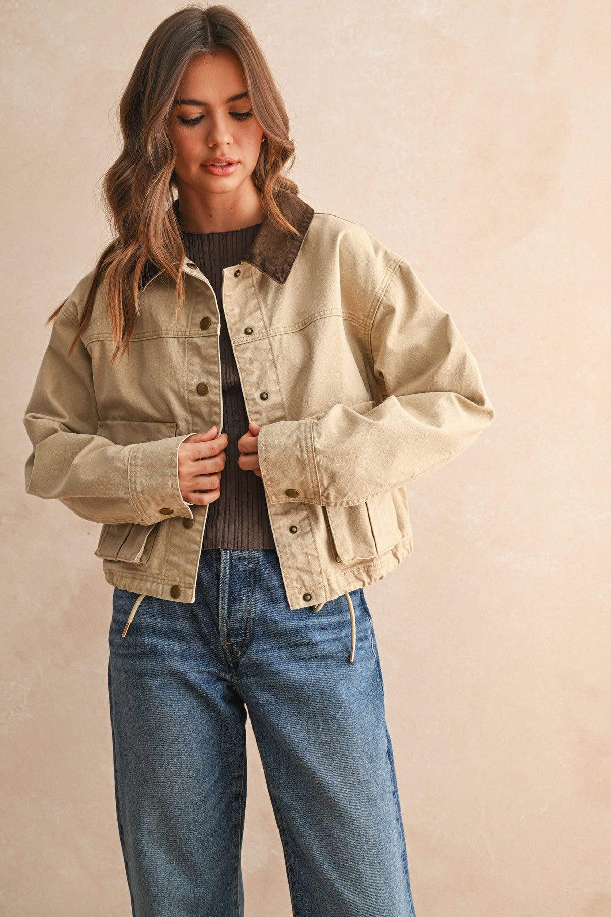 COLLAR CONTRASTED UTILITY JACKET